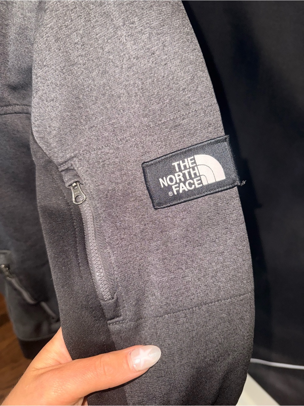 The North Face Black and Gray Fleece Jacket with Logo Patch - Picture 3 of 5